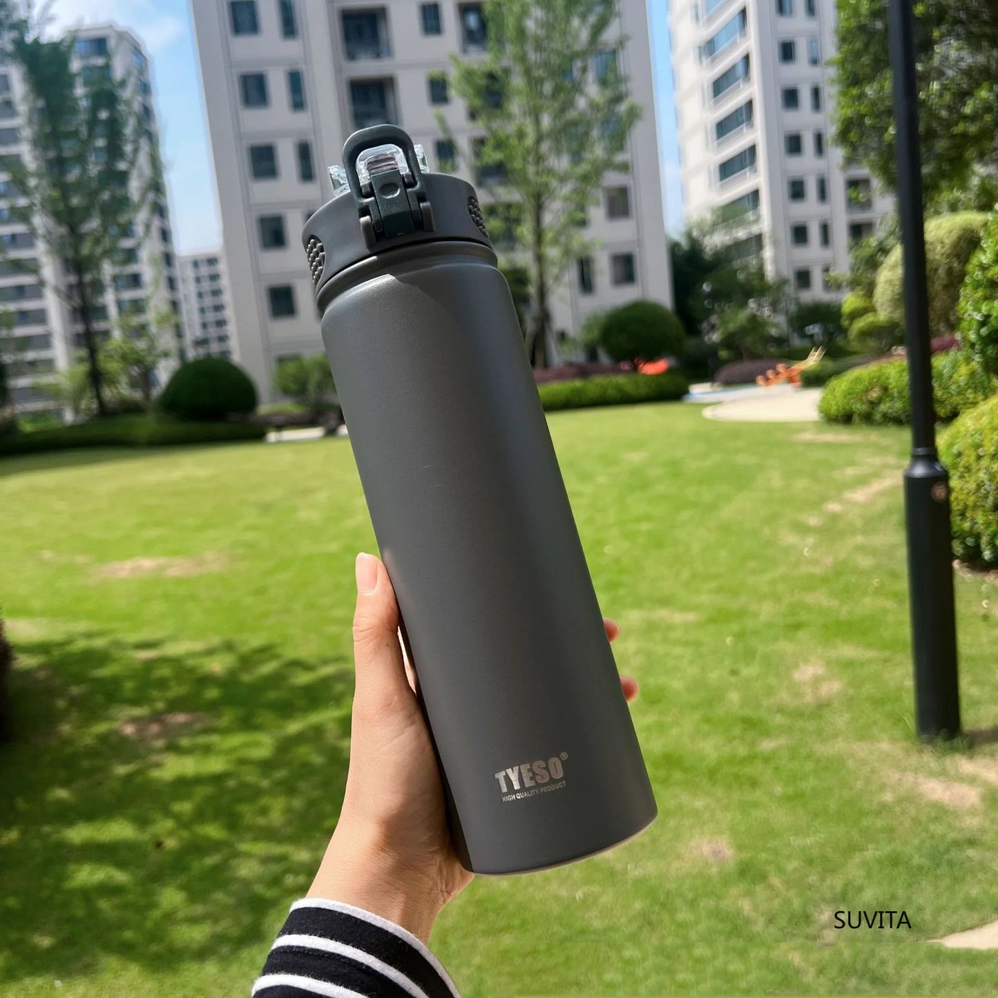 TYESO 600ml/750ml Stainless Steel Thermos Water Bottle with Straw